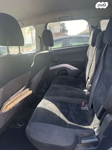 מיצובישי אאוטלנדר