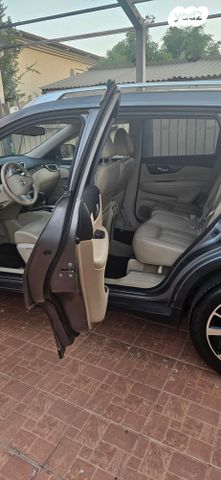 ניסאן אקס טרייל