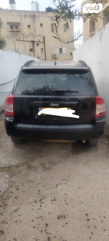 מודעת רכב ג'יפ קומפאס