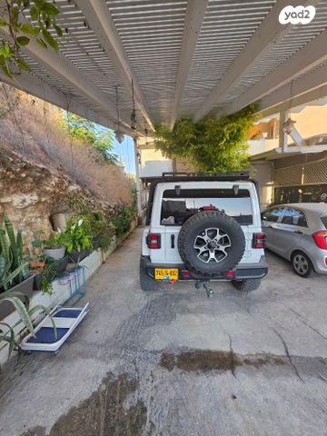 מודעת רכב ג'יפ רנגלר