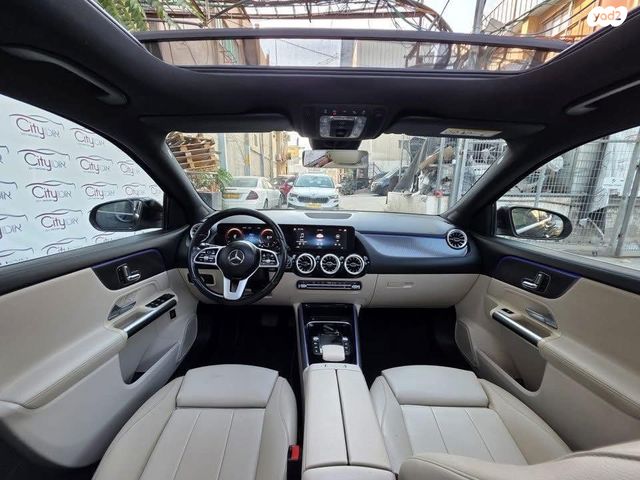 מרצדס-בנץ GLA