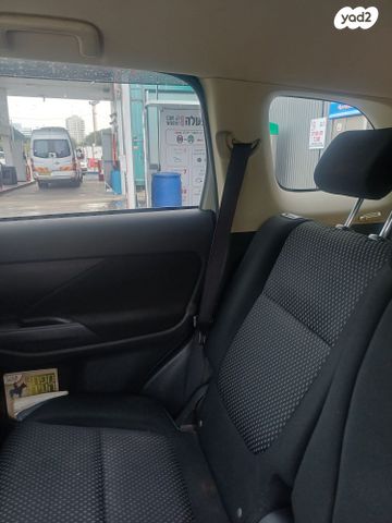 מיצובישי אאוטלנדר