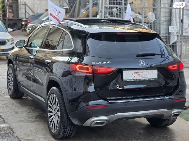 מרצדס-בנץ GLA