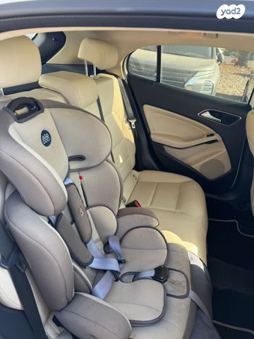 מרצדס-בנץ GLA