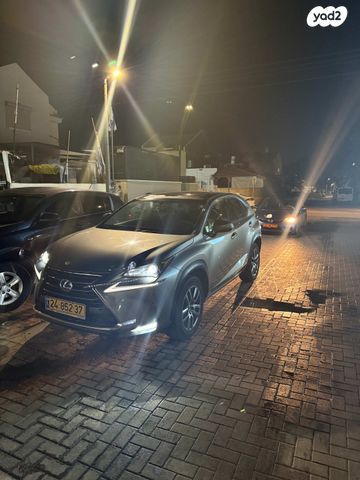 מודעת רכב לקסוס NX