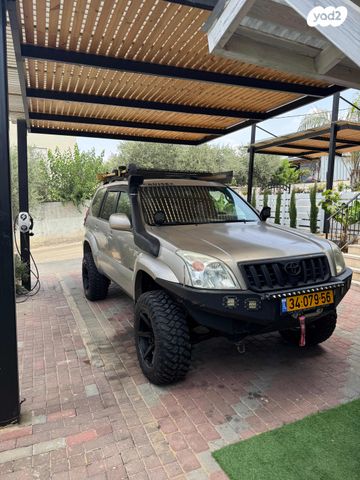 טויוטה לנד קרוזר