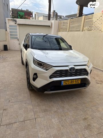 טויוטה RAV4