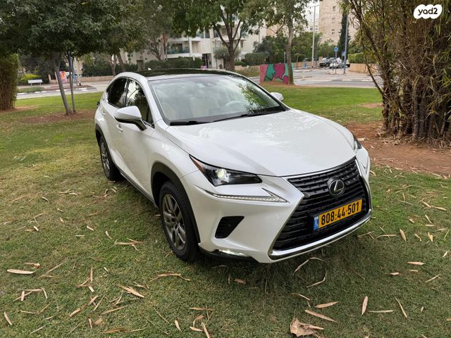 מודעת רכב לקסוס NX