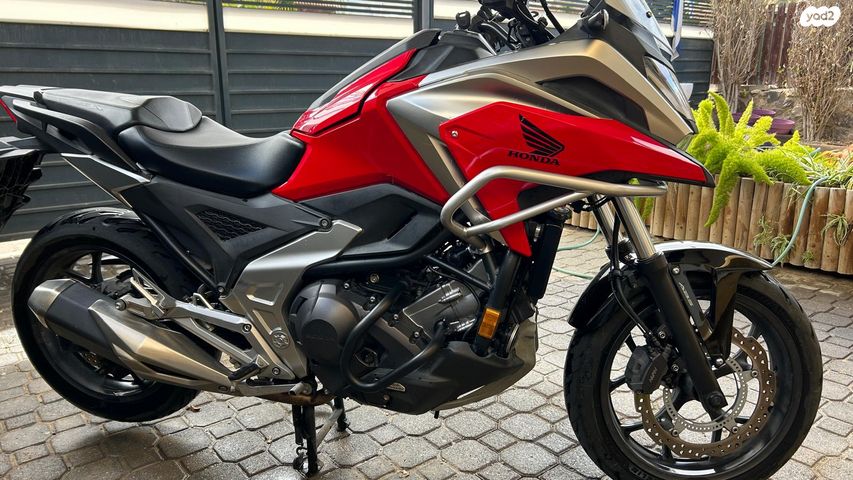 הונדה NC750X DCT