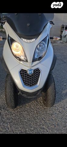 מודעת רכב פיאג'ו MP3 500