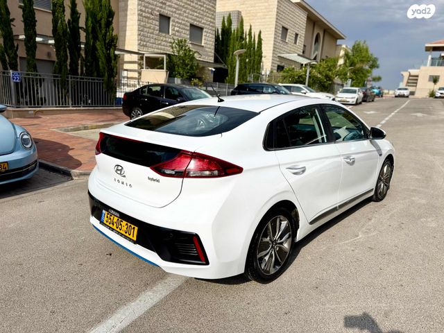 יונדאי איוניק