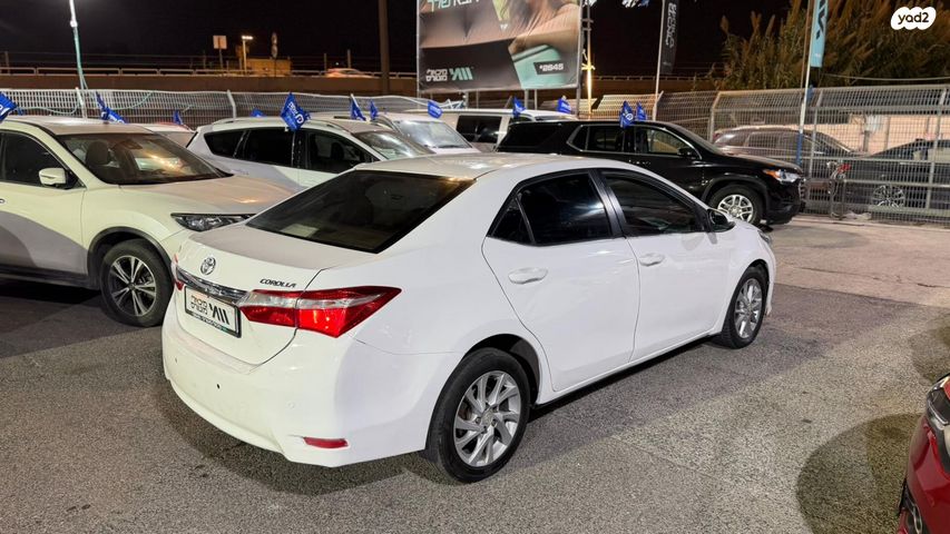 טויוטה קורולה