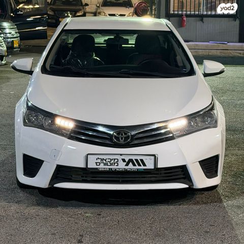 טויוטה קורולה