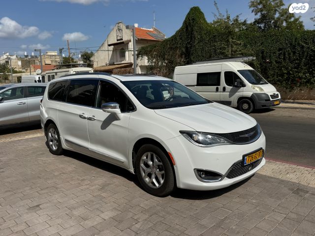 מודעת רכב קרייזלר פסיפיקה 1