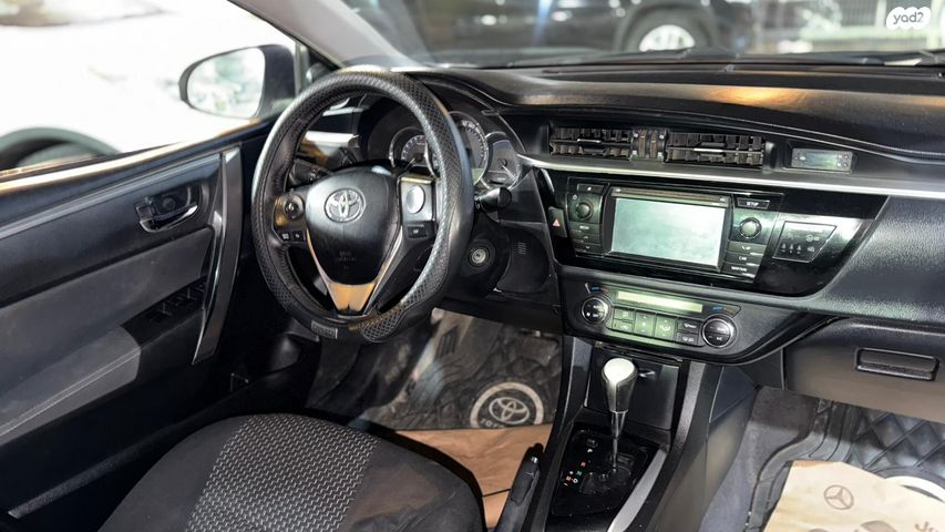 טויוטה קורולה