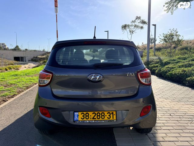 יונדאי i10