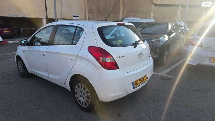 יונדאי i20