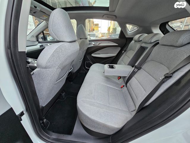 ג׳ילי Geometry C