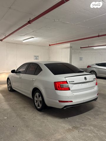 סקודה אוקטביה