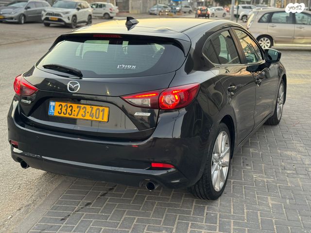 מאזדה 3
