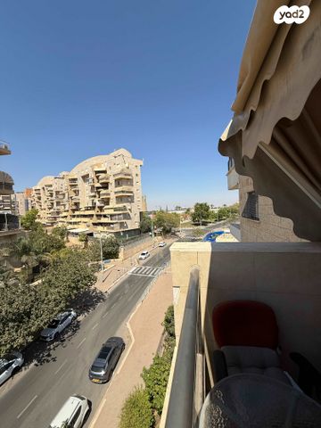 אליעזר שמאלי 8