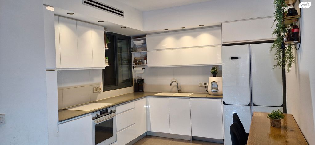 גרטי וקרל קורי 3