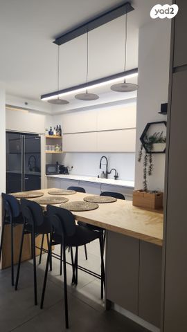 דירה, אנילביץ' 17, ותיקים, כפר סבא