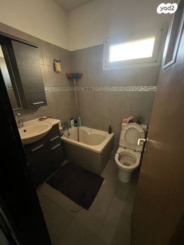 בעלי התוספות 9