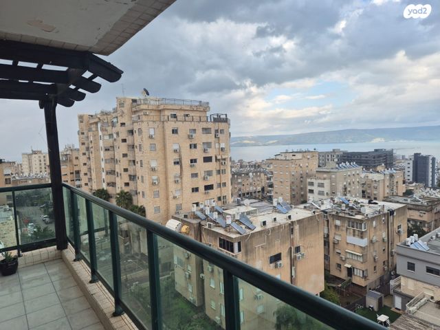 דירה, דגניה 7, שיכון עובדים, טבריה