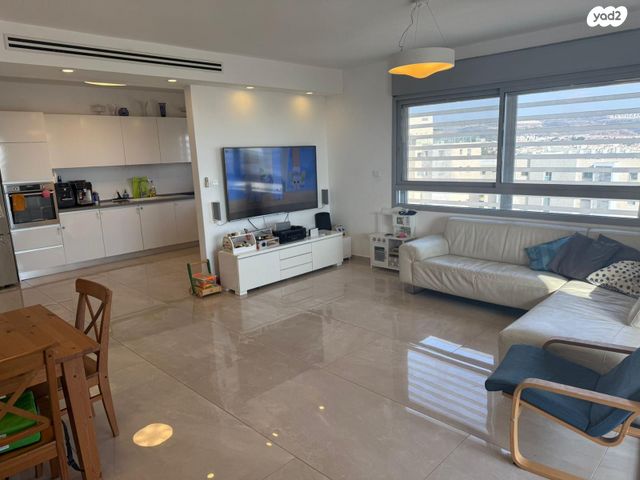 גג/ פנטהאוז, הרדוף 1, סנסן, צור הדסה