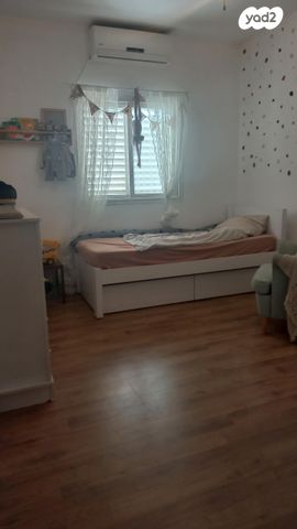 בית פרטי/ קוטג', השקד 31, עמידר, בנימינה גבעת עדה