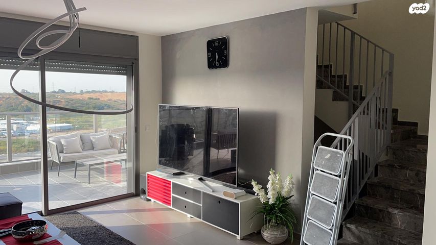 דליה רביקוביץ 6