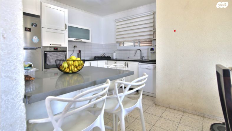 דירה, גולדה מאיר 13, שיכון עובדים, טבריה