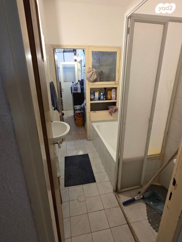 דירה, רחל המשוררת 9, עין גנים, פתח תקווה