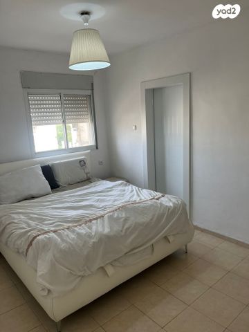 דירה, מנחם בגין 12, נווה גנים, קרית מוצקין