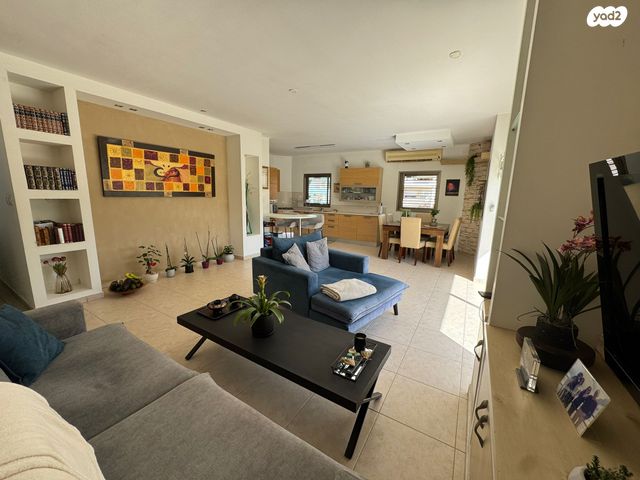 גג/ פנטהאוז, דרך ירושלים 10, היובל, שרונה, רחובות