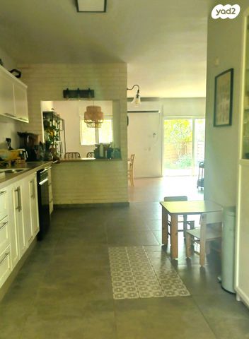 בית פרטי/ קוטג', השקד 31, עמידר, בנימינה גבעת עדה