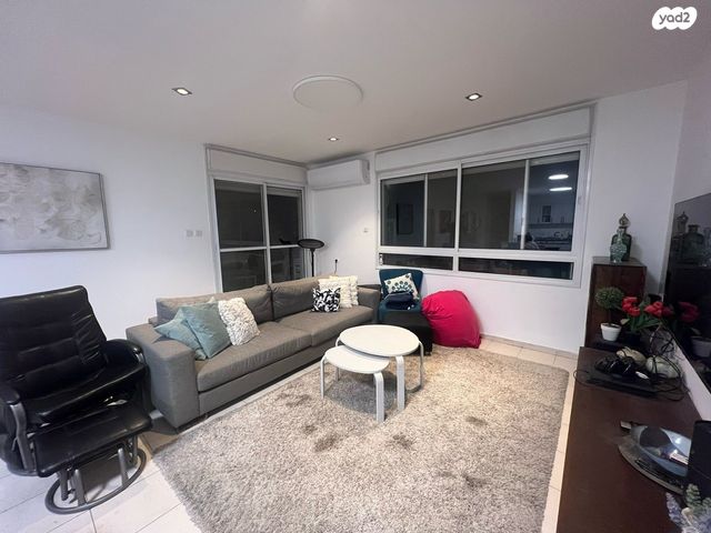 דירה, מוריה 21, רובע ה', אריאל