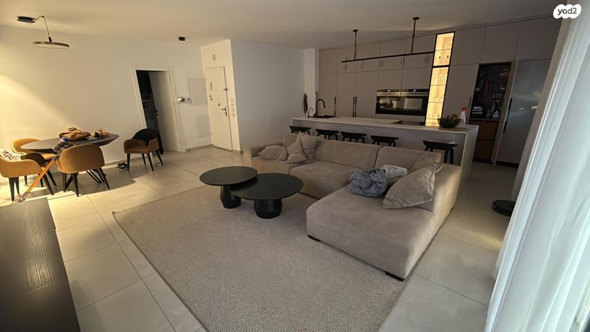 האישה העברייה 1