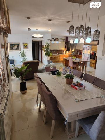 גג/ פנטהאוז, משה שרת 1, רמת שרת, ירושלים