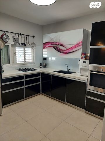 דירה, משה שרת 3, לב העיר, בת ים