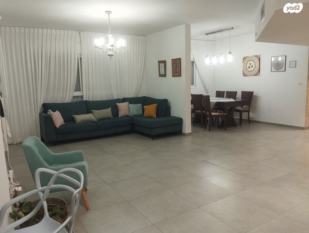 דירה, דרך חיים 2003, מצפה יריחו, מצפה יריחו