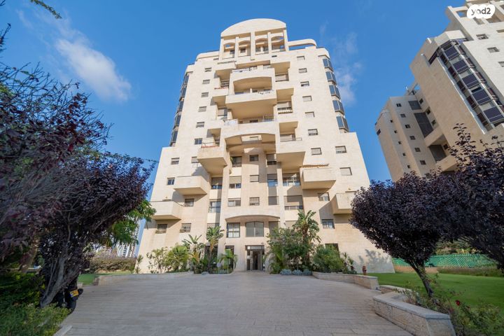 יוני נתניהו 32