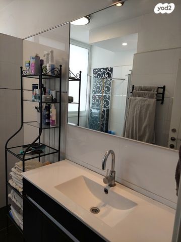 דירה, משה שרת 3, לב העיר, בת ים