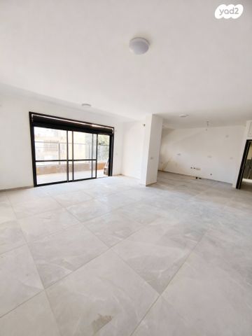 דירה, אבינועם ילין 17, המרכז השקט / מרכז העיר, פתח תקווה