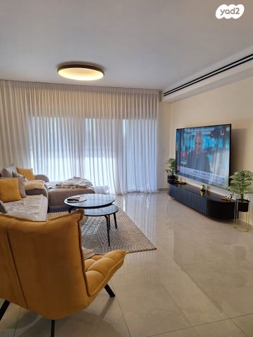 ביכורי ענבים 53