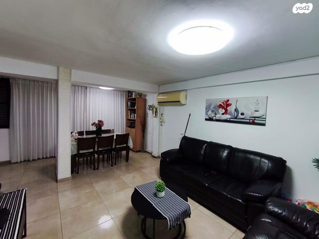 דירה, יצחק בן צבי 19, משכנות, רמלה