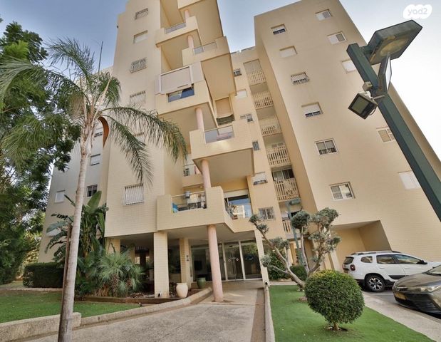 דירה, אורי צבי גרינברג 27, בן גוריון, חולון