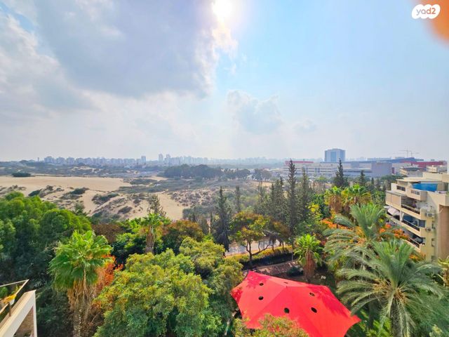 גג/ פנטהאוז, דוד צדוק 9, בן גוריון, חולון