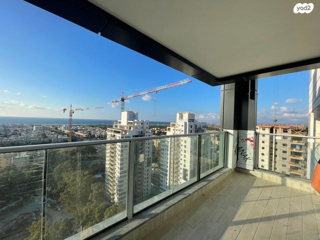 דירה, נעמי שמר 9, גלי ים, קרית ים